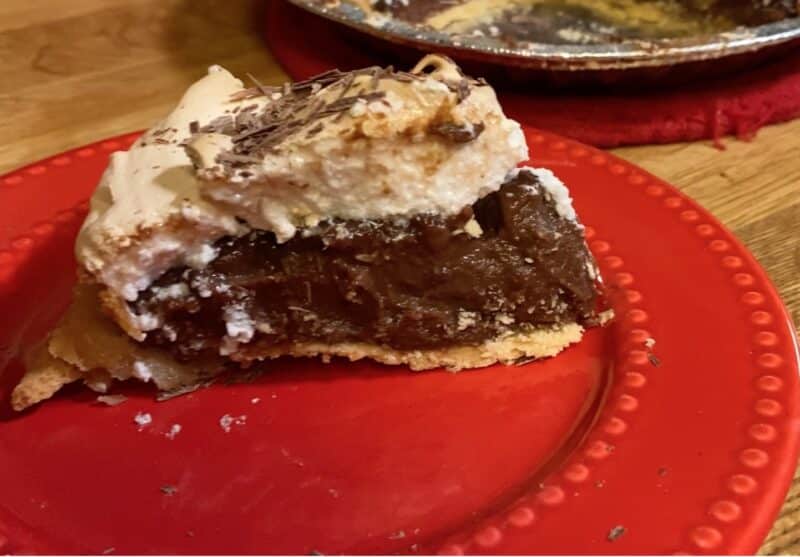 Mom's Homemade Chocolate Meringue Pie
